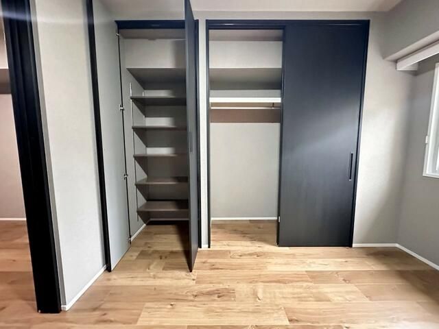 Renovated 2SLDK Apartment in Chiyoda, Tokyo | Near Hanzomon Station - Image 1