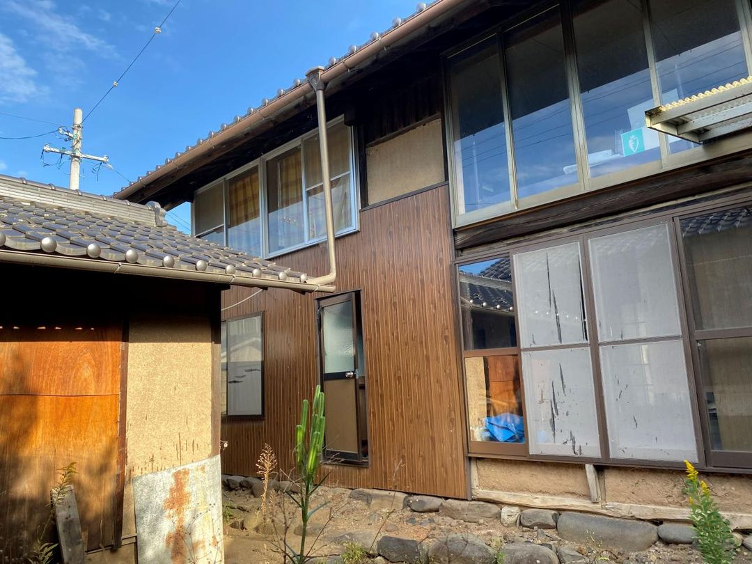 1910 Kominka with Traditional Storehouses for Sale in Ueda, Nagano - Thumbnail 3