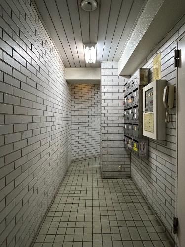 Spacious 40.12 sqm Studio for Sale in Ota, Tokyo - Investment Property - Thumbnail 2
