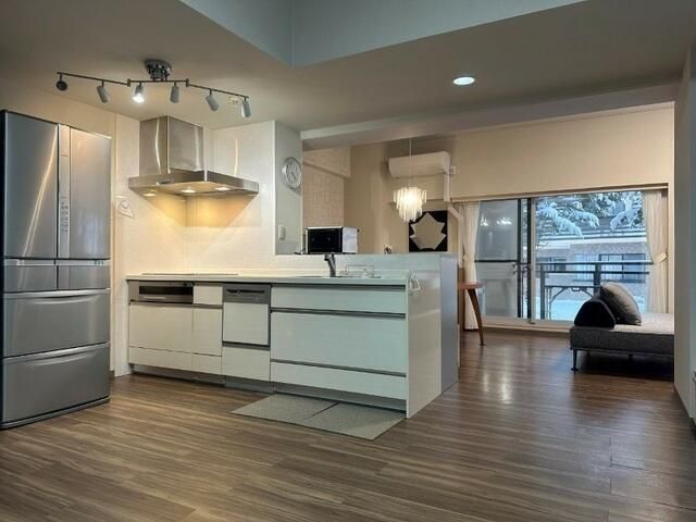 Used 1K Condominium in Yamanakako, Yamanashi - Thumbnail 4