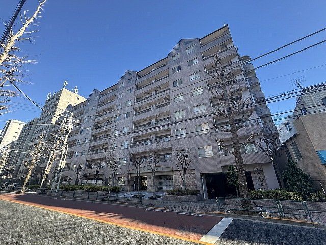 Renovated 3LDK Apartment in Shibuya for Sale - 63.10 sqm - Thumbnail 3