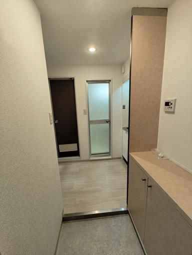 1K Apartment for Rent near Senrioka Station, Settsu City, Osaka - Thumbnail 2