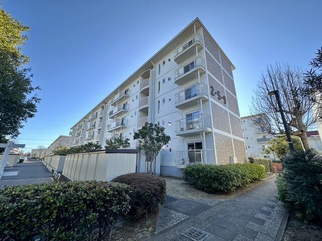 3DK Apartment for Sale in Shiroi, Chiba - Top Floor, Near Nishishiroi Station - Thumbnail 2