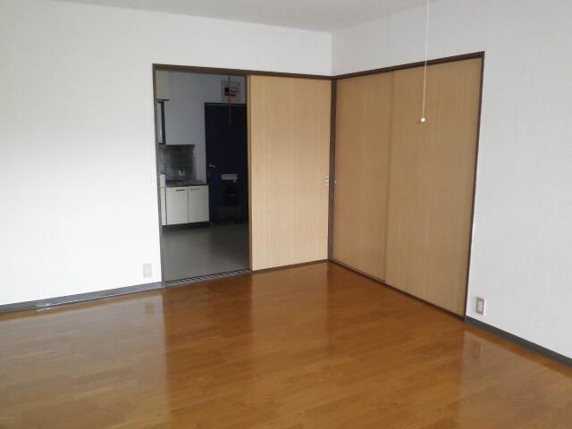 1K Apartment for Rent in Yonezawa, Yamagata - 20,000 Yen - Thumbnail 2