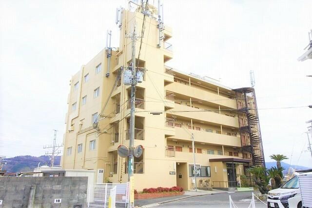 3DK Apartment for Rent in Kawachinagano, Osaka - 45,000 Yen - Thumbnail 2