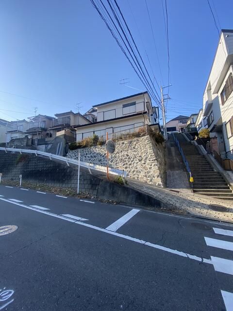 4DK Detached House for Sale in Yokohama Minami Ward Mutsuigawa - Thumbnail 2