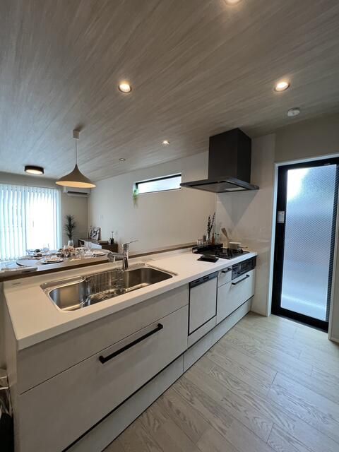 New 3LDK House in Yao, Osaka | South-Facing, Near Onji Station - Thumbnail 4