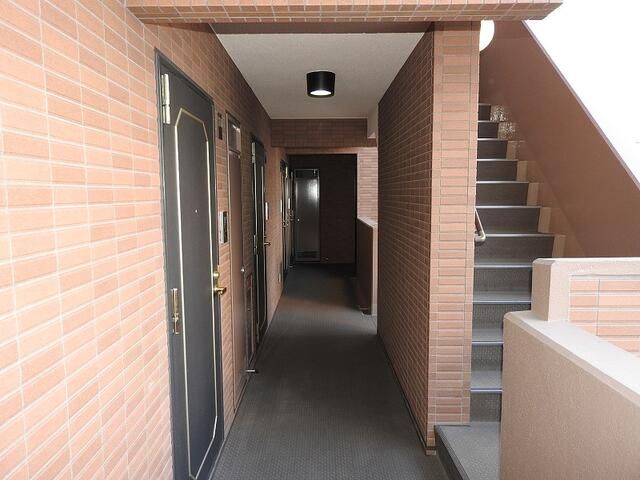 1K Apartment for Sale in Shimbashi, Minato, Tokyo - Thumbnail 3