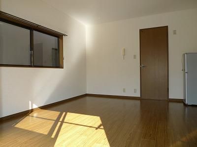 1K Apartment for Rent in Suita, Osaka - 40,000 Yen - Thumbnail 4