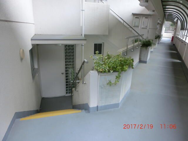 2DK Apartment for Sale in Toba, Mie - Dual-Aspect Light, Balcony - Thumbnail 2