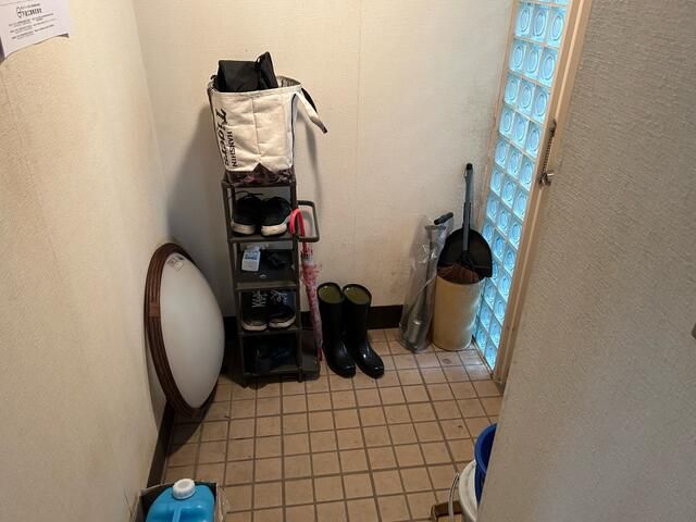 2DK Apartment for Sale in Toba, Mie - Dual-Aspect Light, Balcony - Thumbnail 3