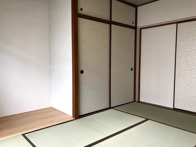 Renovated 3LDK Apartment for Sale in Kashiba, Nara - Thumbnail 4