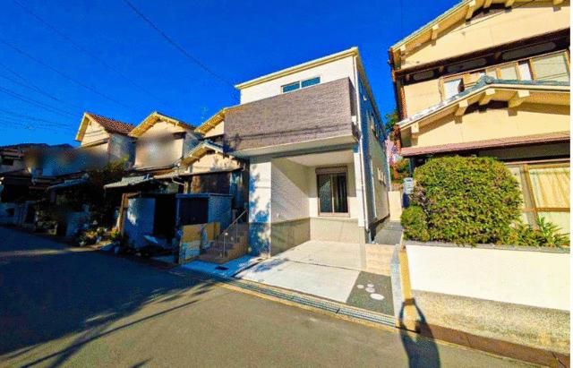 New 4LDK House for Sale in Takatsuki, Osaka - ZEH Energy Efficient - Thumbnail 2