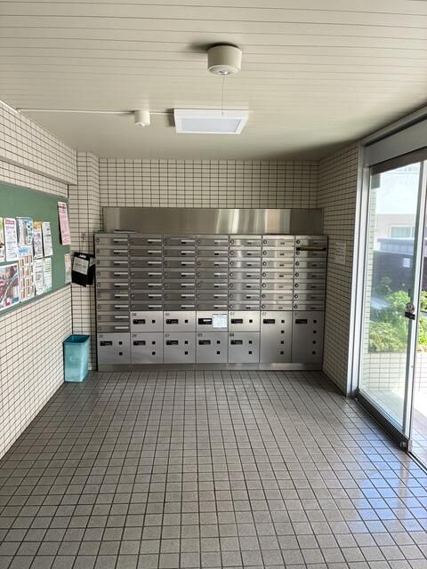 Spacious 2LDK Apartment for Sale in Nobeoka, Miyazaki - Thumbnail 3