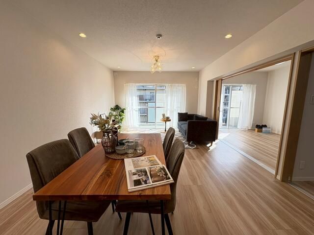 Renovated 4LDK Apartment for Sale in Takatsuki, Osaka - Thumbnail 4