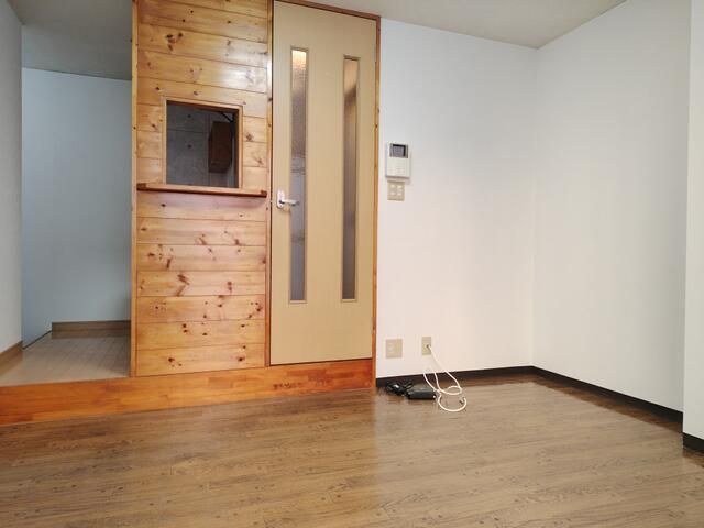 Osaka Studio Apartment for Rent in Fukushima with Wi-Fi Included - Thumbnail 2