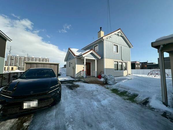 Modern 3SLDK House in Ebetsu Hokkaido with Large Garden - Thumbnail 2