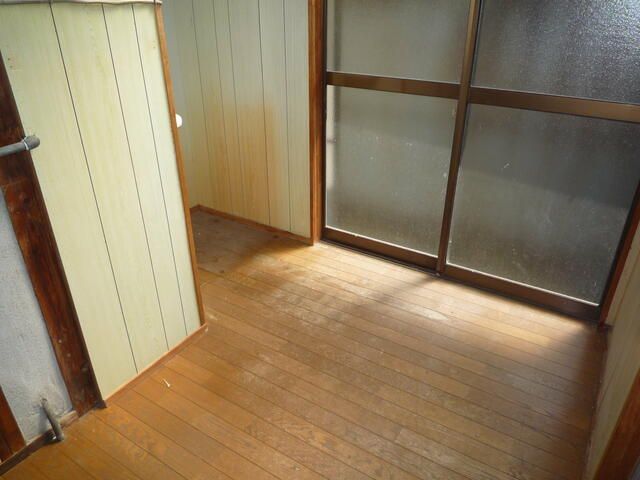 3K Apartment for Rent in Yamatokoriyama, Nara - Thumbnail 2