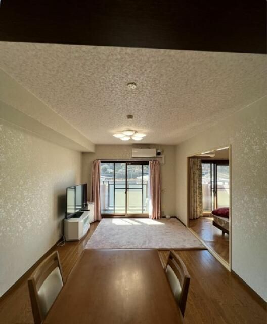 2LDK Apartment for Sale in Tama City, Tokyo - Top Floor Quiet Living - Thumbnail 4