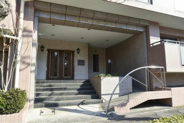 2LDK Apartment for Sale in Tama City, Tokyo - Top Floor Quiet Living - Thumbnail 3