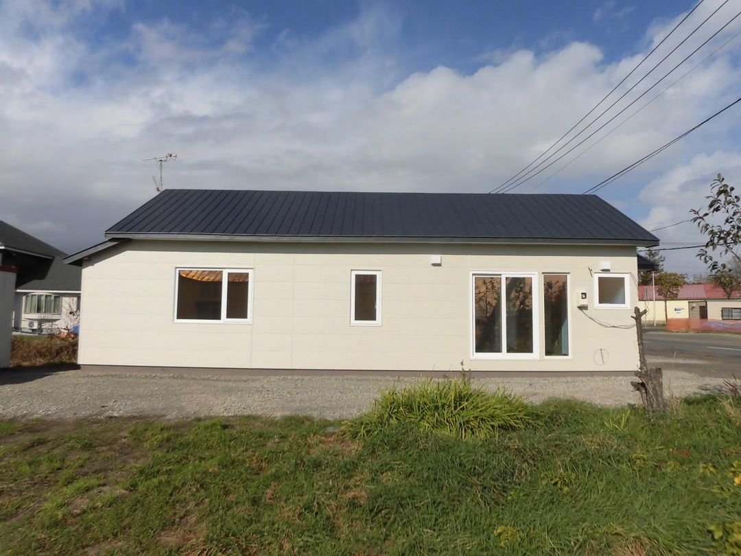 Renovated 2LDK House for Rent in Ikeda Town, Hokkaido - Thumbnail 3
