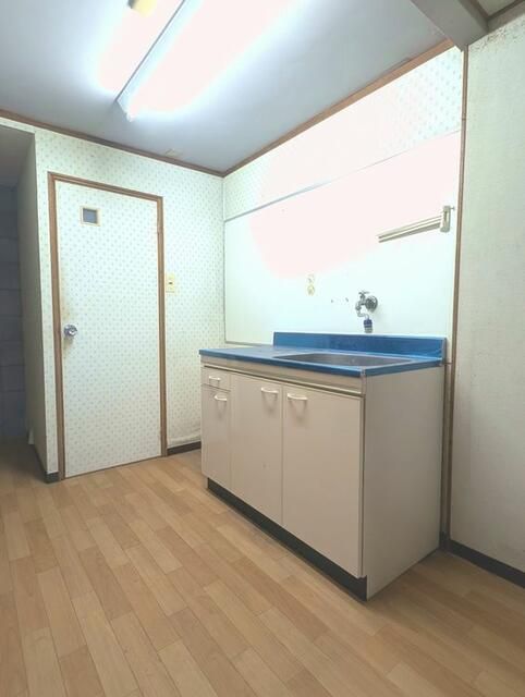 3-Story 2K House for Sale in Neyagawa, Osaka - Investment Property - Thumbnail 3