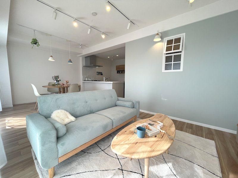 Renovated 3LDK Corner Apartment in Hirakata, Osaka - Thumbnail 4