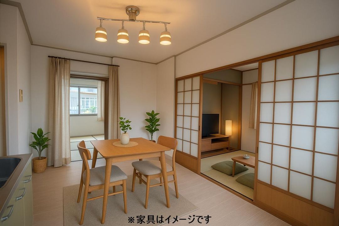 3DK Apartment for Sale in Hannan City, Osaka with Sea Views - Thumbnail 4