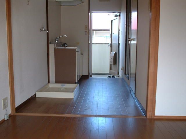 1K Apartment for Rent in Doitacho, Matsuyama, Ehime - Thumbnail 3