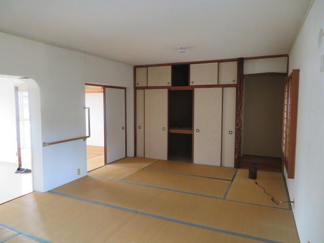 3DK Apartment for Sale in Miki, Hyogo - 66.99 sqm, Balcony - Thumbnail 4