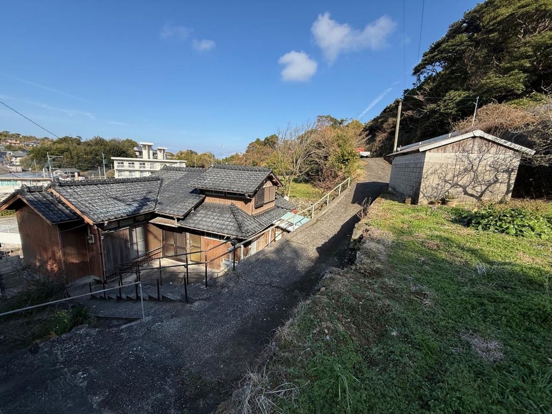 5DK House with Sea Views in Minamisatsuma, Kagoshima - Thumbnail 4