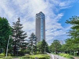 Luxury 2LDK Apartment in Minato, Tokyo with Park View - Thumbnail 4