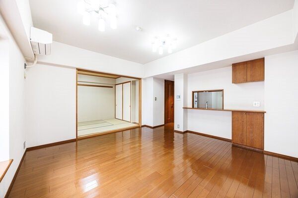 3LDK Apartment for Sale in Arakawa, Tokyo - Thumbnail 3