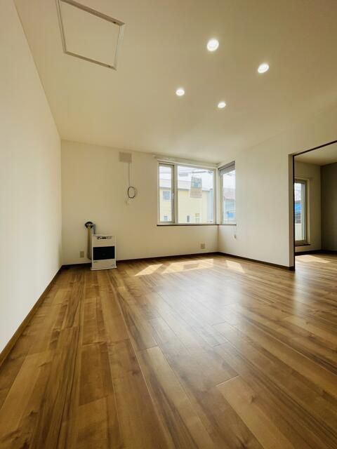 2LDK Apartment for Rent in Ebetsu, Hokkaido - 52 sqm with Balcony - Thumbnail 3
