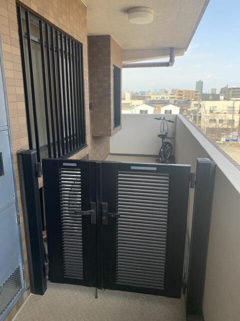 Renovated 2LDK Apartment for Sale in Ota, Tokyo - Thumbnail 2