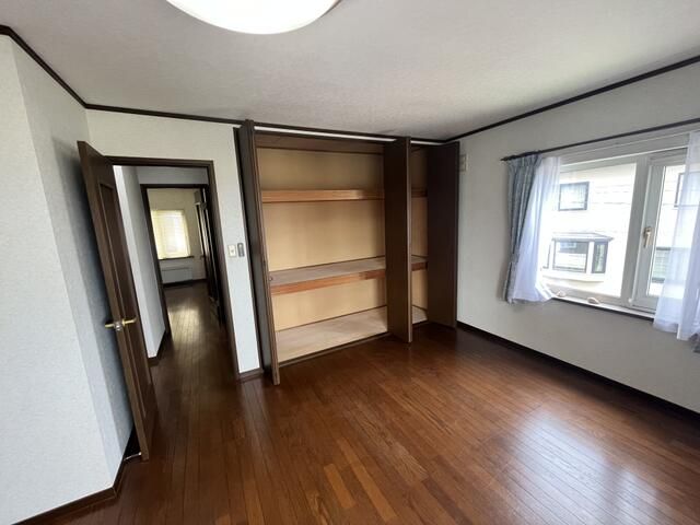 Ocean View 4LDK House for Sale in Quiet Otaru, Hokkaido - Thumbnail 4