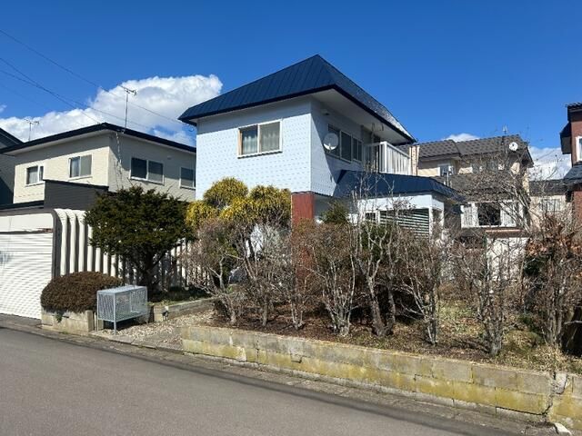 3LDK Detached House with Garden in Hakodate, Hokkaido - Thumbnail 2