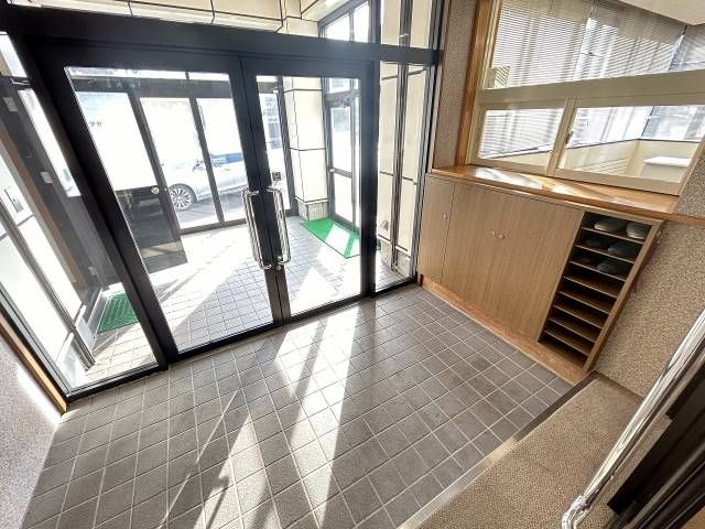 7SLDK Two-Generation House for Sale in Hakodate, Hokkaido - Thumbnail 3