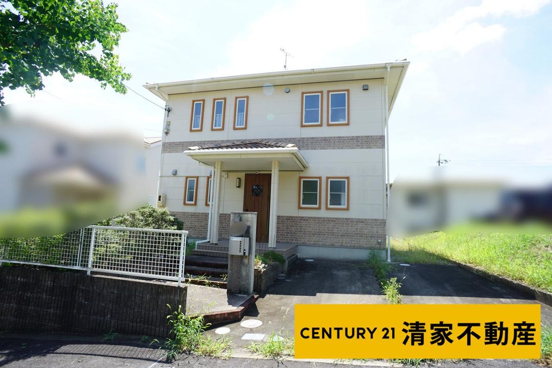 4LDK House for Sale in Kasugai, Aichi with Garden - Image 1