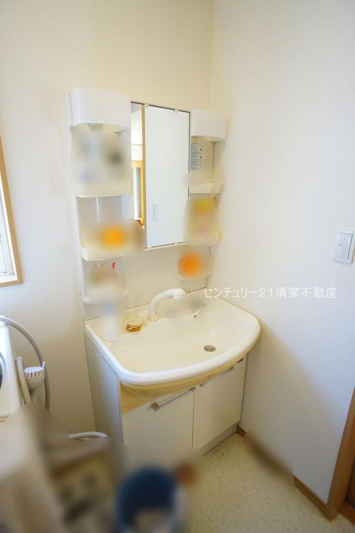 4LDK House for Sale in Kasugai, Aichi with Garden - Thumbnail 3