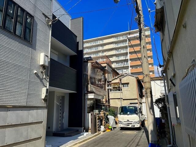 New ZEH 3LDK House with Garage in Osaka Higashinari - Image 1