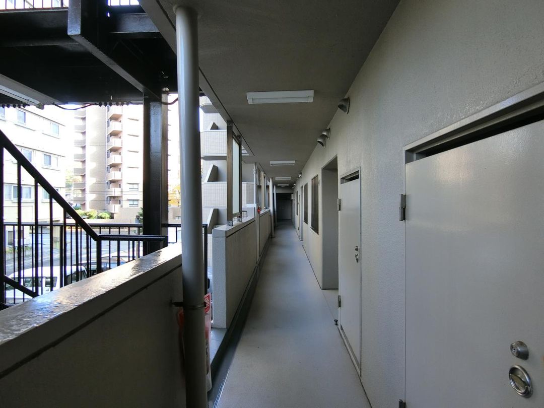 Renovated 2SDK Apartment for Sale in Central Akita City - Thumbnail 2