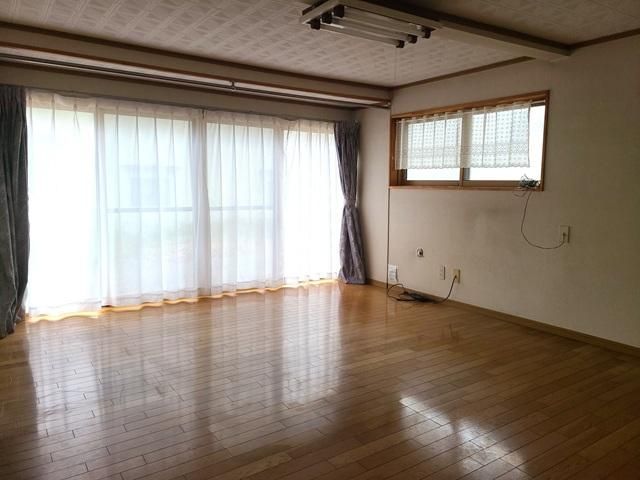 Spacious 8DK Traditional House on Large Plot in Sanze Town, Akita - Thumbnail 4