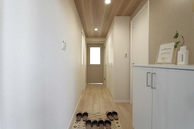 Renovated 3LDK Apartment for Sale in Minato Ward, Osaka - Thumbnail 4