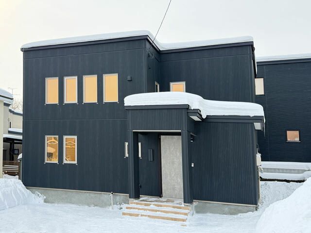 New 4LDK House in Sapporo with Solar Power & EV Charging - Thumbnail 2