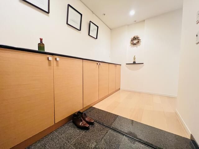 3LDK Apartment in Apple Tower Osaka, Chuo Ward - Thumbnail 2