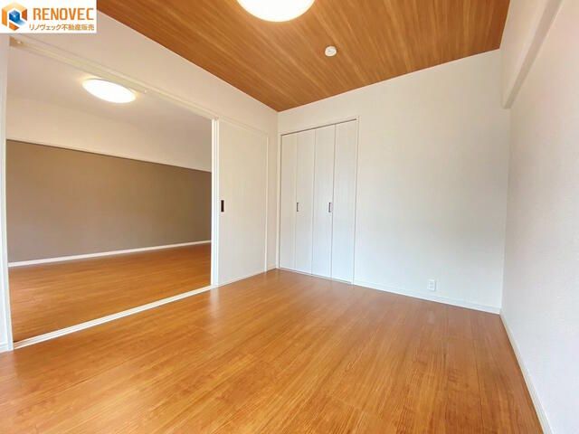 Renovated 3LDK Apartment for Sale in Sakai, Osaka - Thumbnail 3