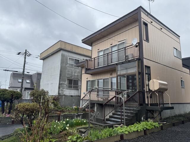 4DK Detached House with Garden in Sapporo's New Kotoni - Thumbnail 2