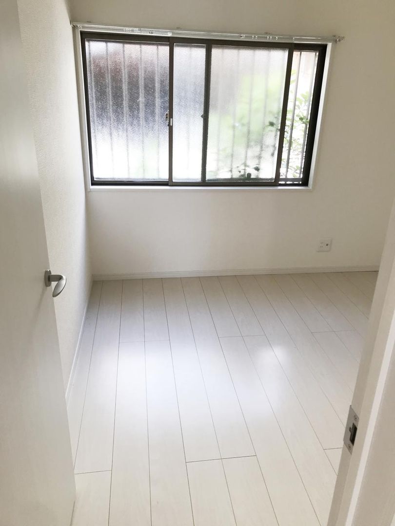Renovated 2K House for Sale in Moriguchi, Osaka - 10.4% Yield - Thumbnail 3