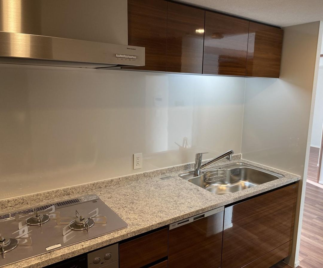 3LDK Apartment in River Garden Tower, Tennoji, Osaka - Thumbnail 3